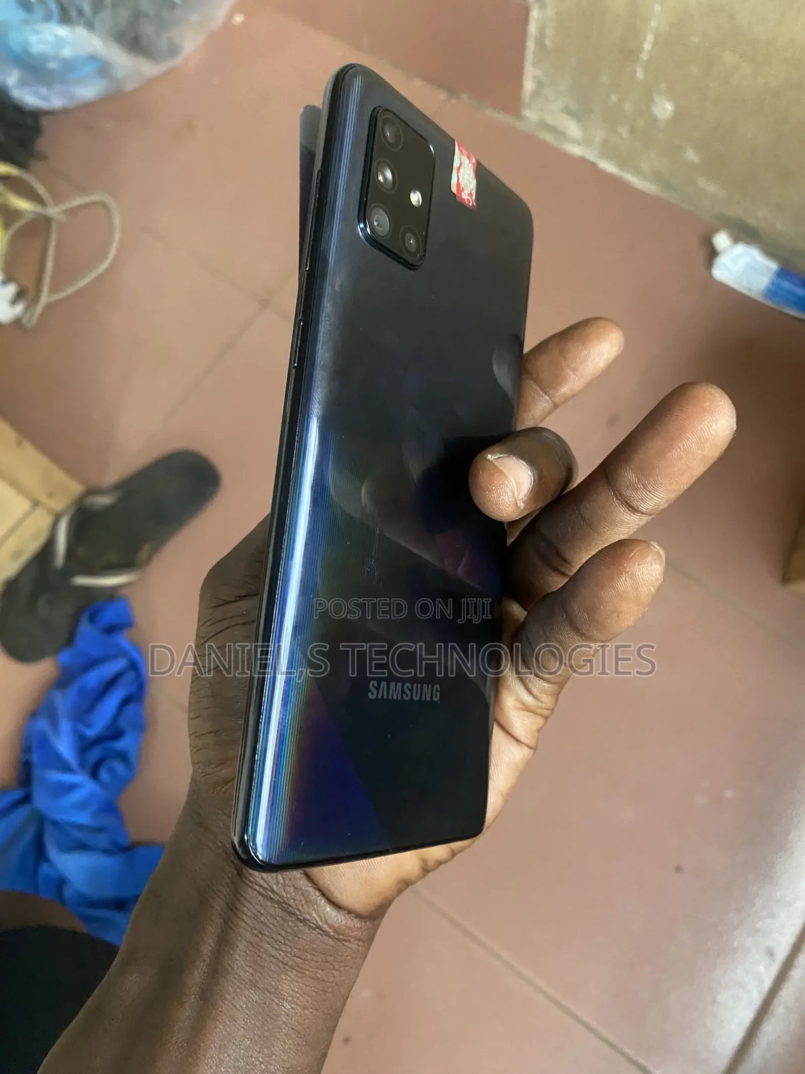 New Samsung Galaxy A71 128 GB Black