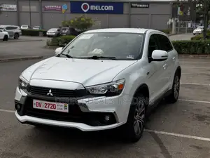 Mitsubishi Outlander ES FWD 2017 White