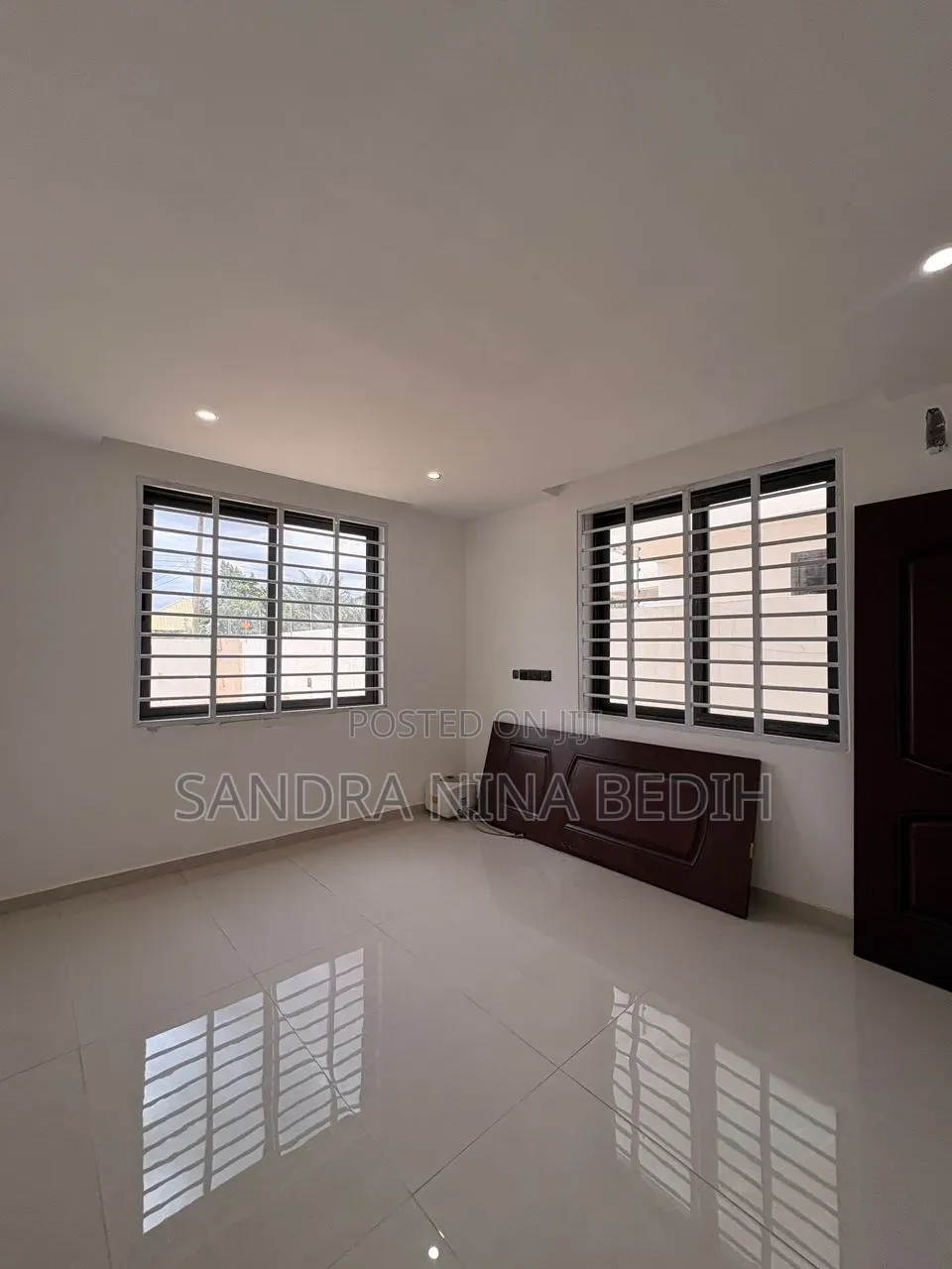 4bdrm Duplex in Agbogba, Cemetery Area for sale