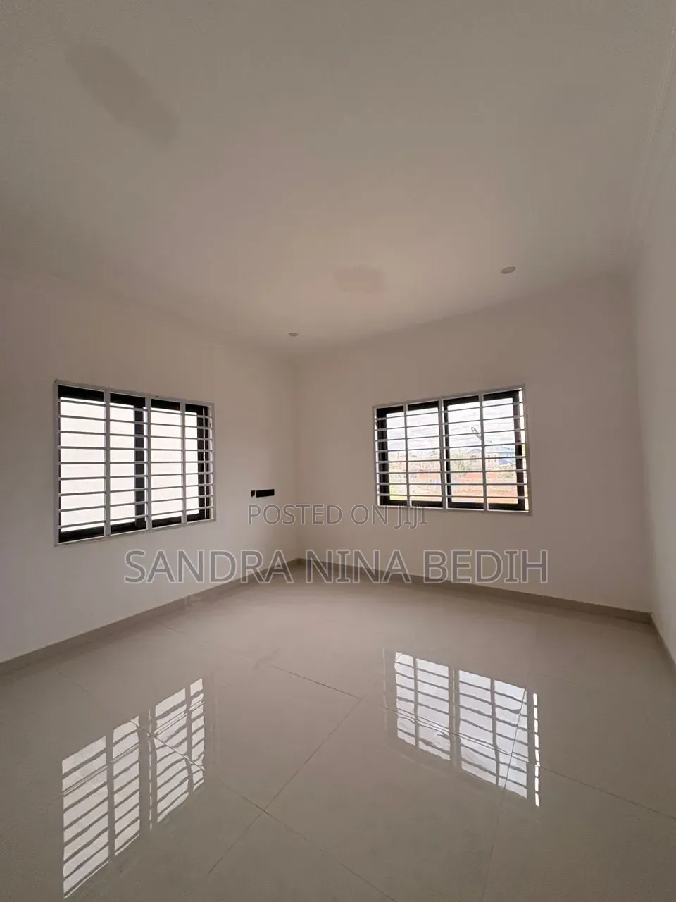 4bdrm Duplex in Agbogba, Cemetery Area for sale