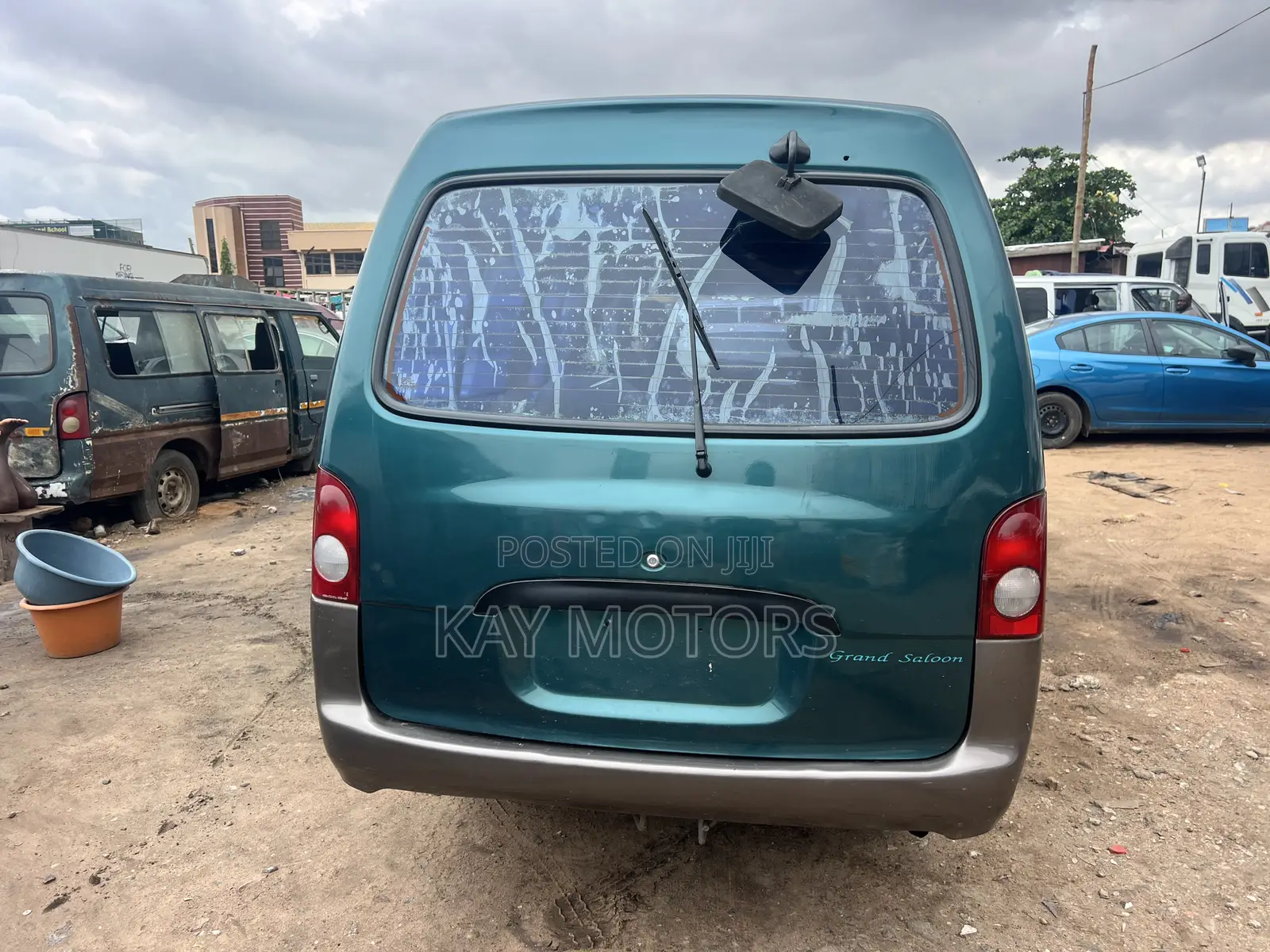 Hyundai H-100 2000 Green
