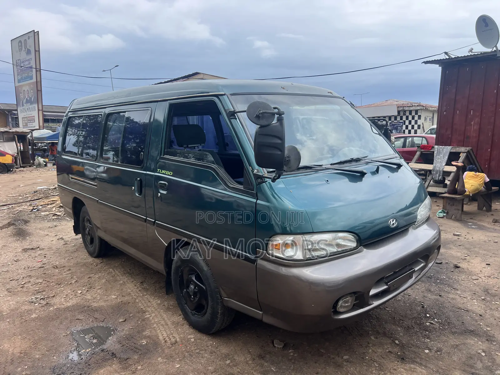 Hyundai H-100 2000 Green