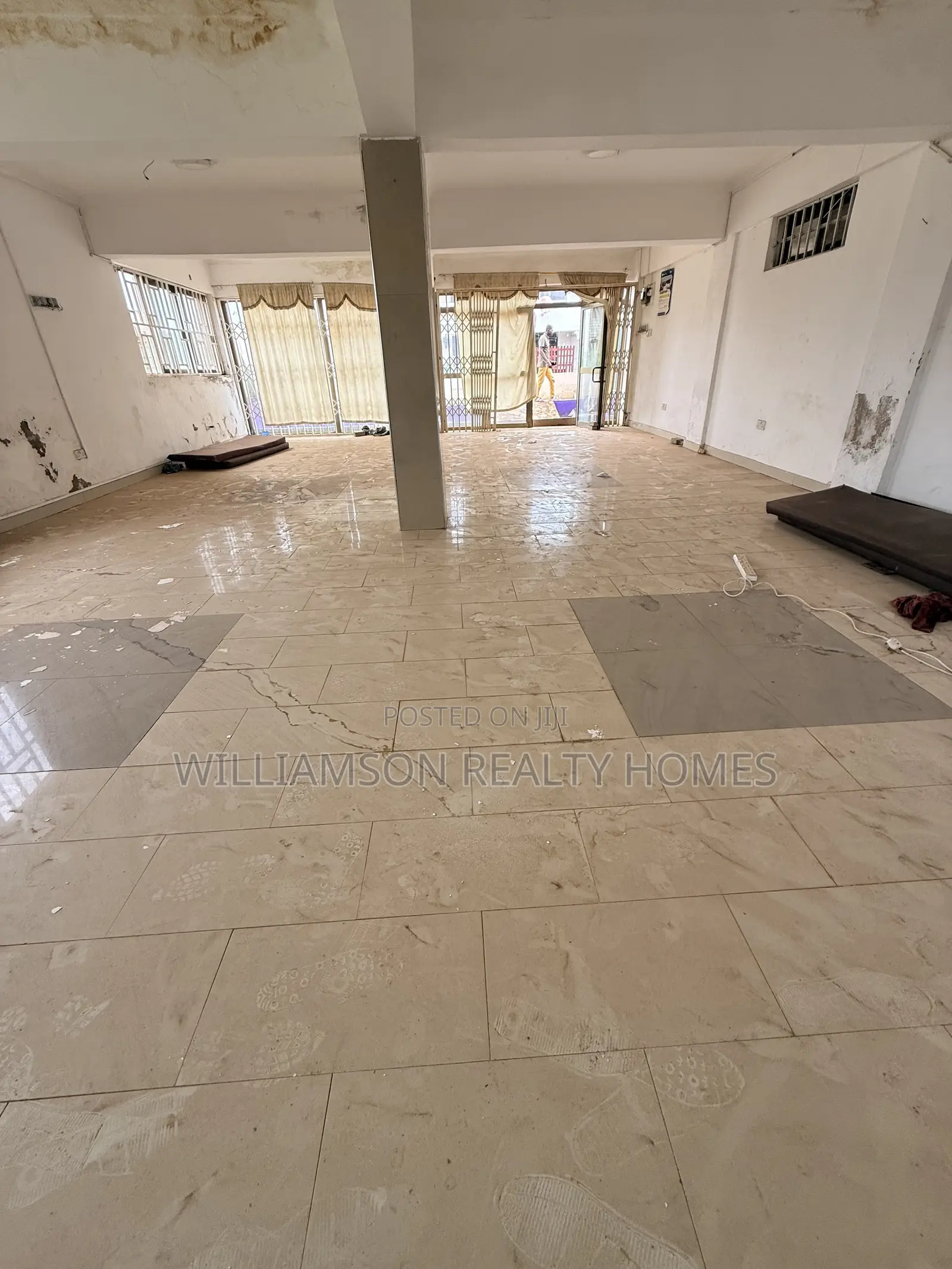Double Road Side Shop/Store/Warehouse/Office Space 4rent, Spintex