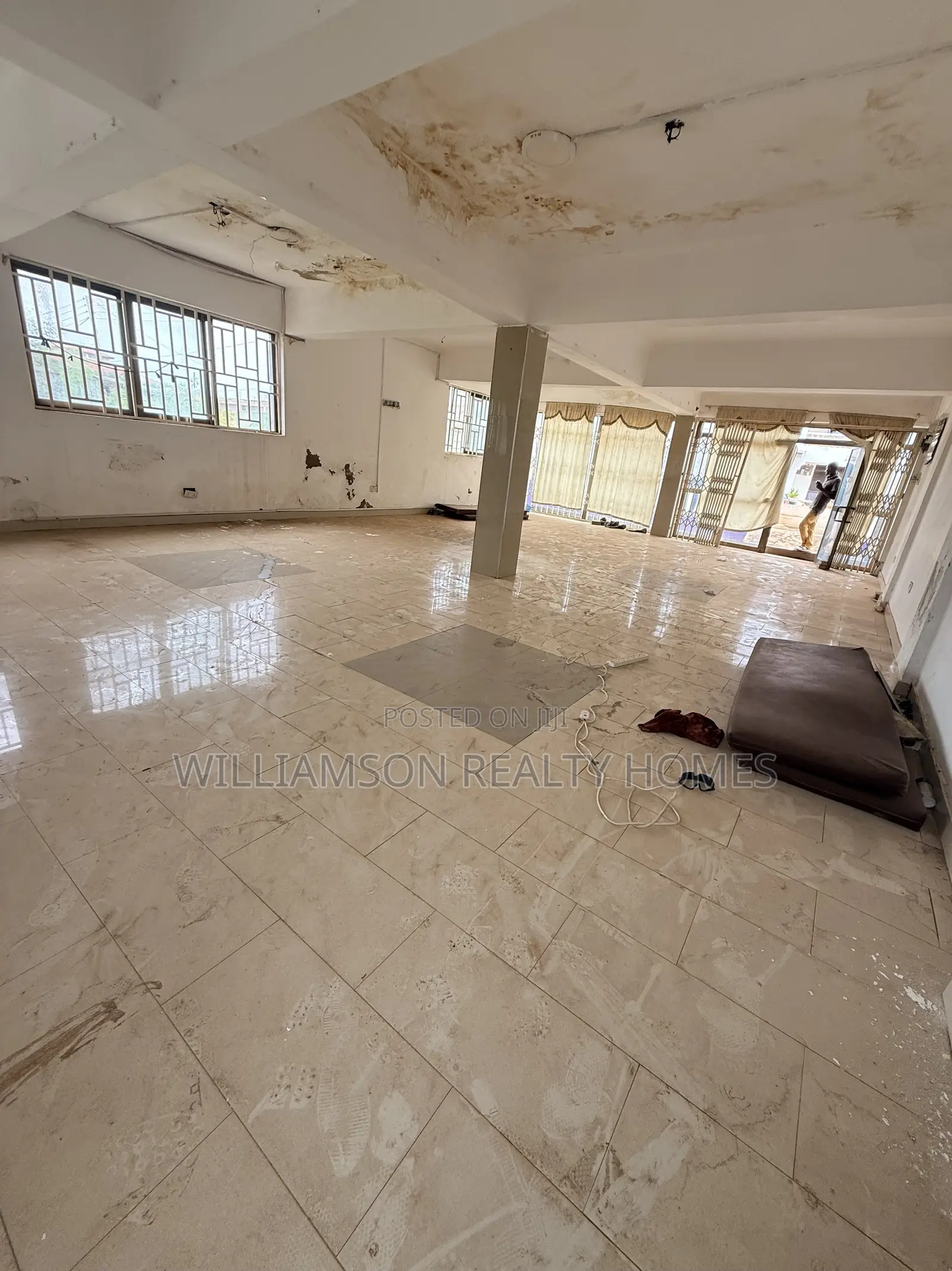 Double Road Side Shop/Store/Warehouse/Office Space 4rent, Spintex