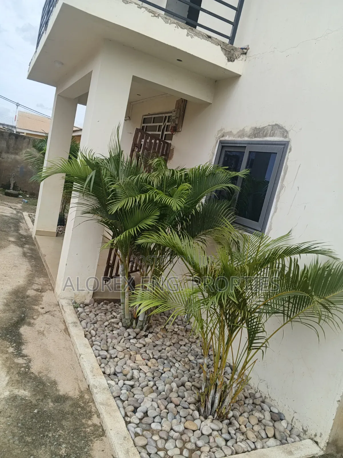 1bdrm Apartment in Pantang Hospital, Pentecost for rent
