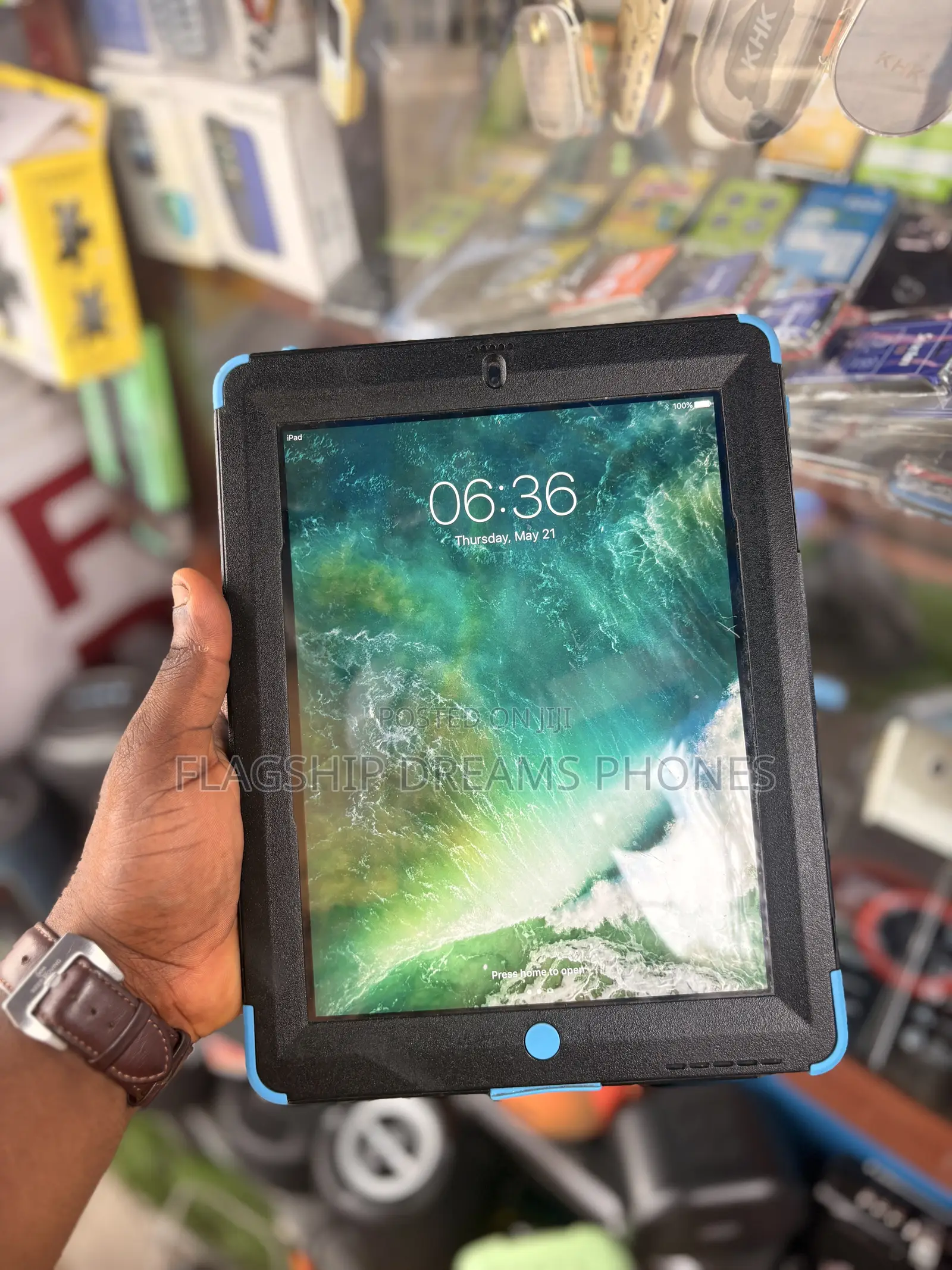Apple iPad 3 Wi-Fi 16 GB Gray