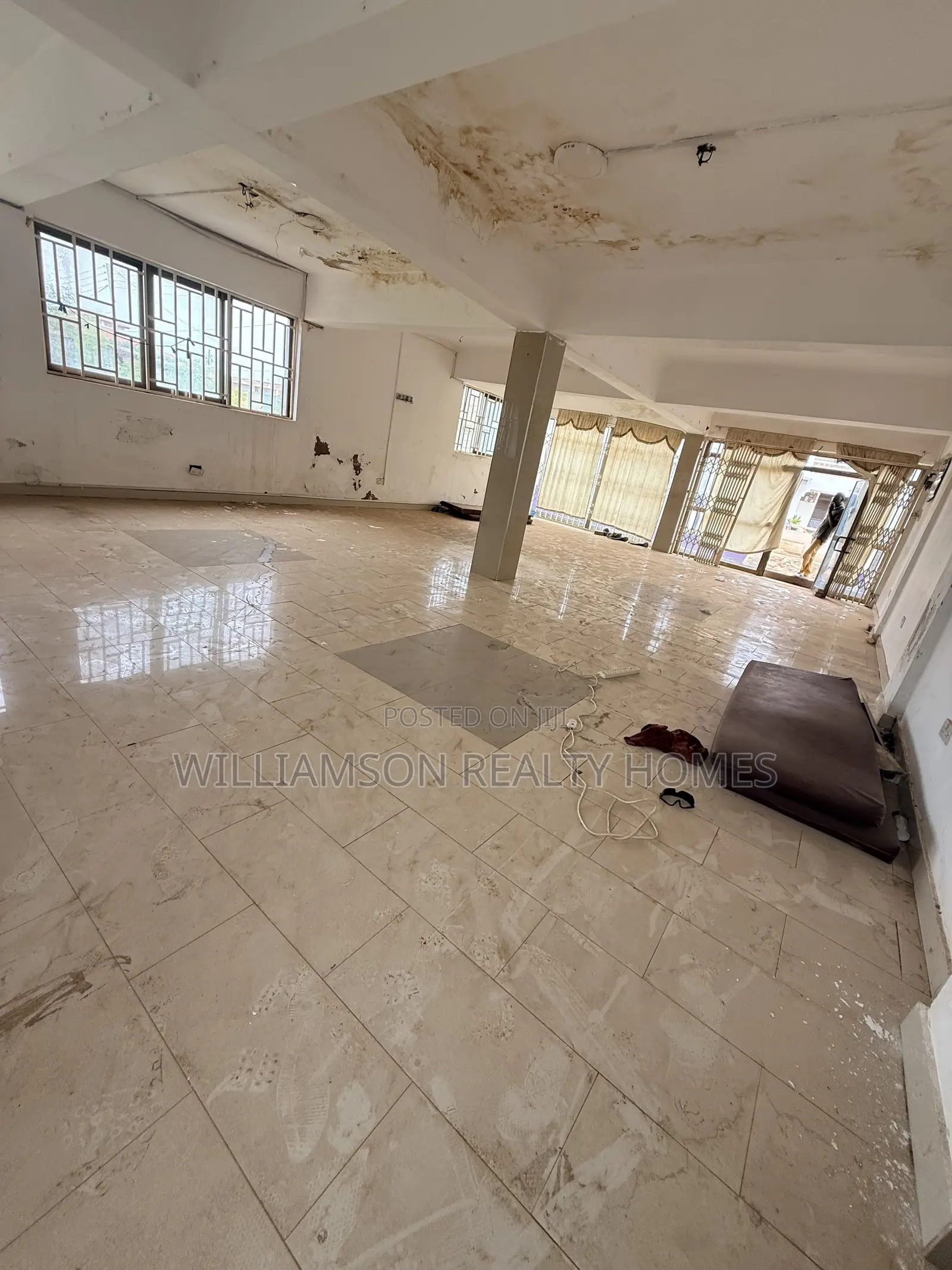 Double Road Side Shop/Store/Warehouse/Office Space 4rent, Spintex