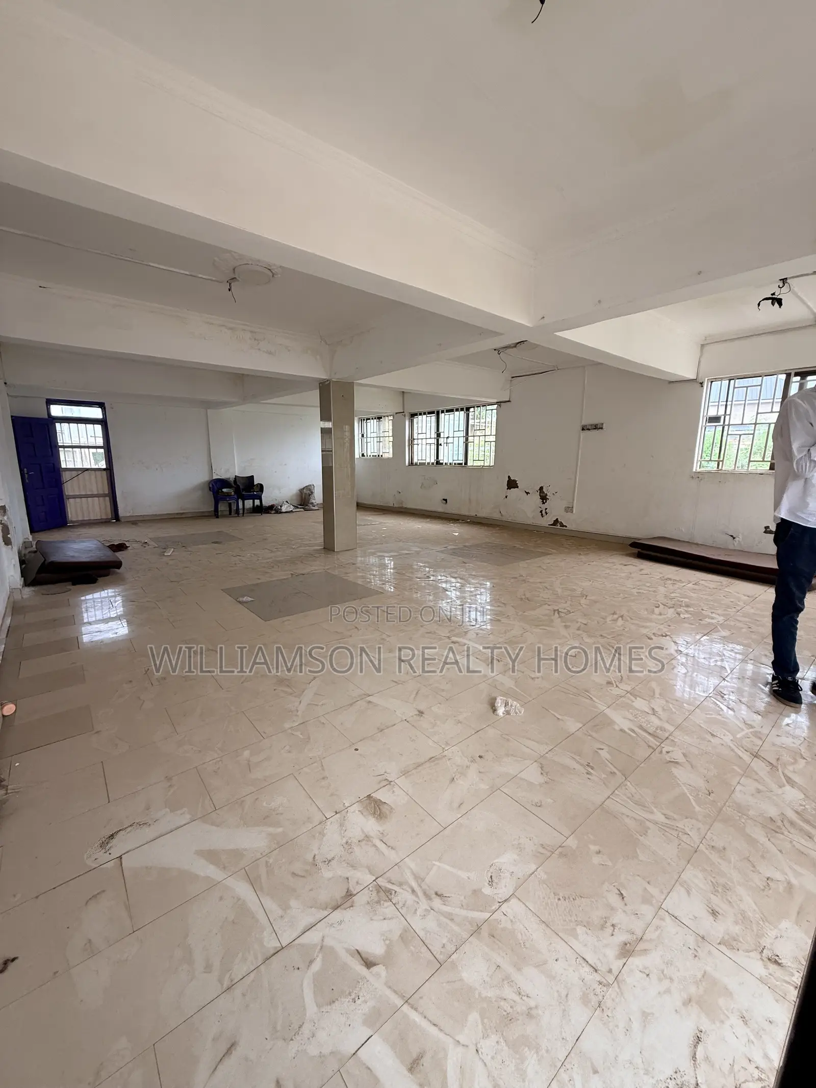Double Road Side Shop/Store/Warehouse/Office Space 4rent, Spintex