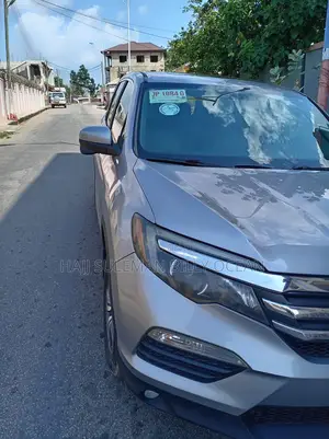 Honda CR-V 2019 Gray
