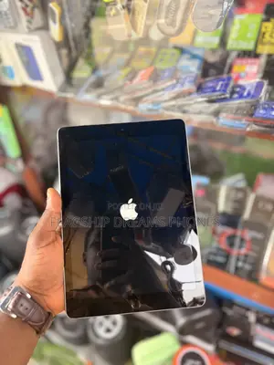 Apple iPad 9.7 32 GB Gray