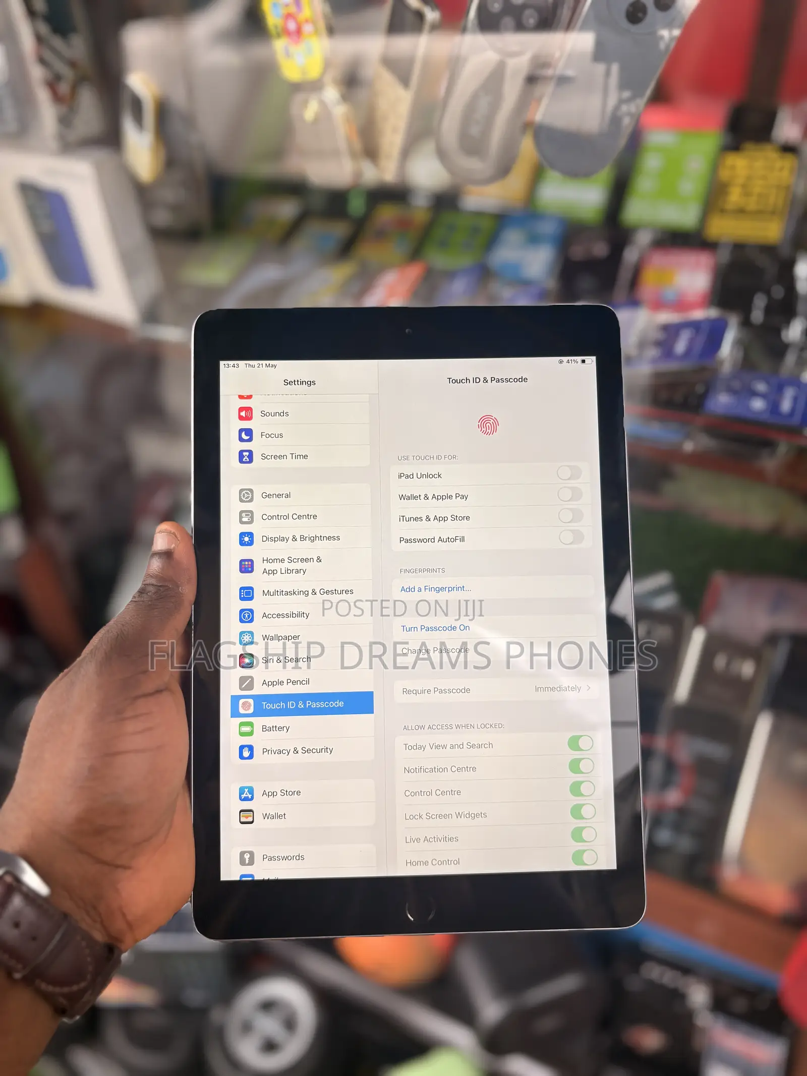 Apple iPad 9.7 32 GB Gray