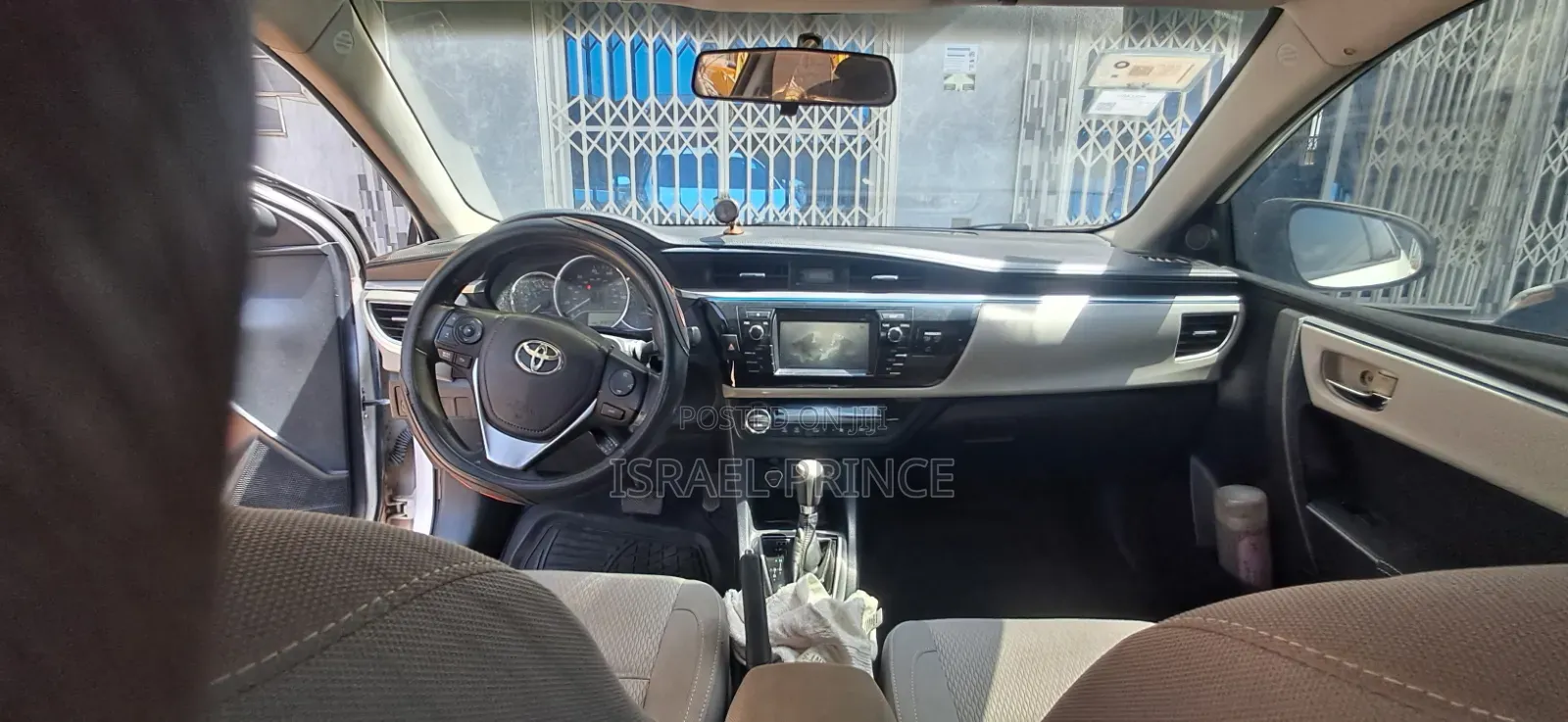 Toyota Corolla L 4dr Sedan (1.8L 4cyl 4A) 2015 White