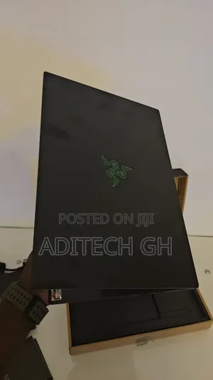 New Laptop Razer Blade 16GB AMD Ryzen 9 SSD 1T