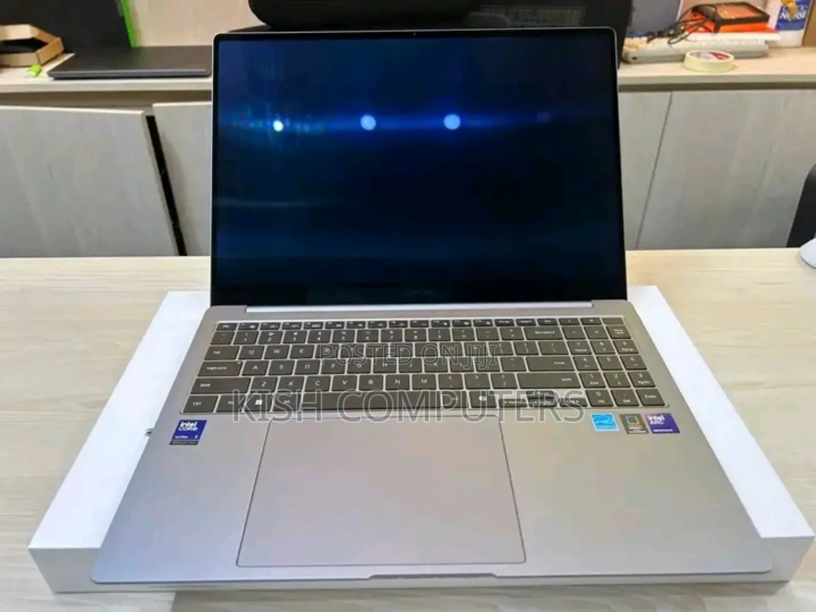 New Samsung Galaxy Book5 Pro 32GB Intel Core Ultra 7 SSHD (Hybrid) 1T