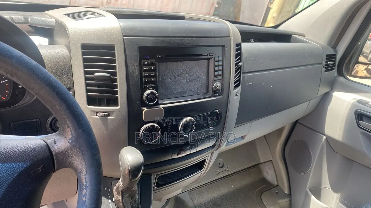 Mercedes-Benz Sprinter 2012 White