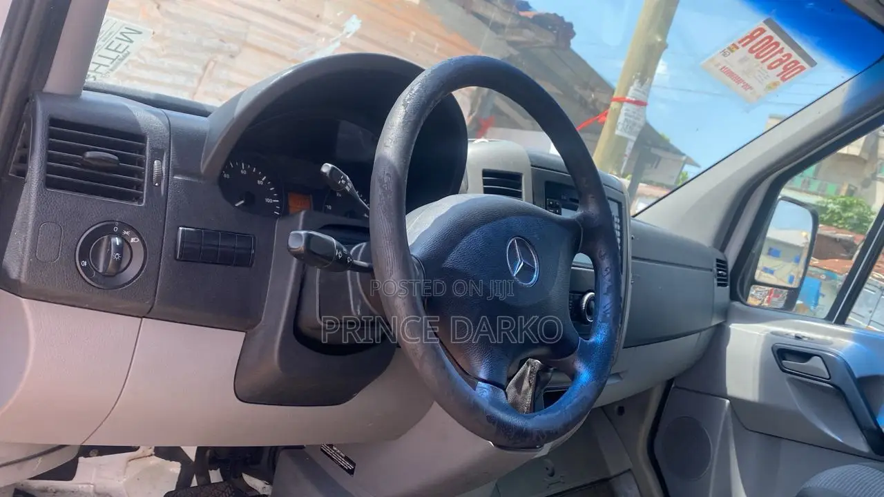 Mercedes-Benz Sprinter 2012 White
