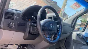 Mercedes-Benz Sprinter 2012 White