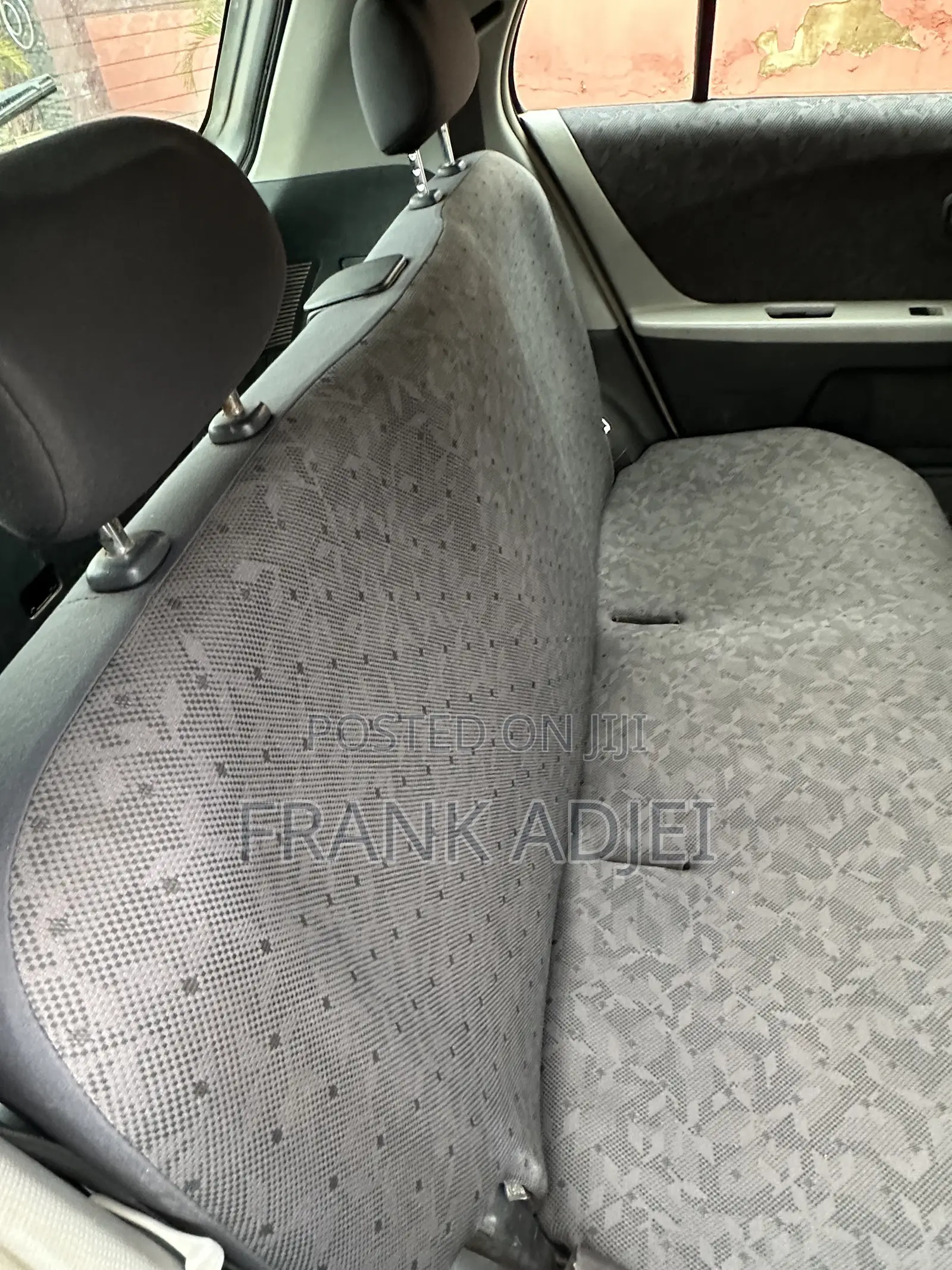 Toyota Vitz 2010 Silver