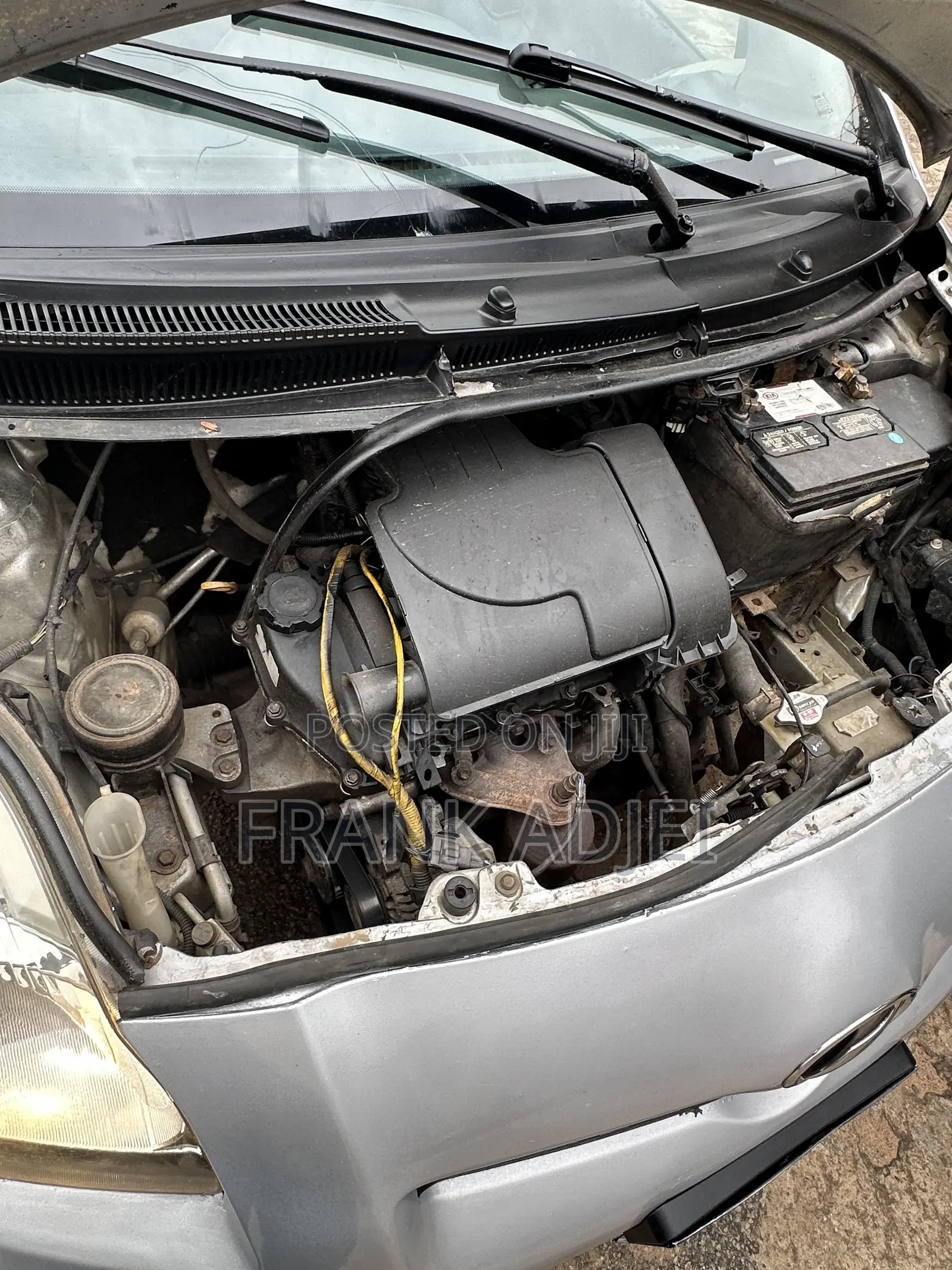Toyota Vitz 2010 Silver