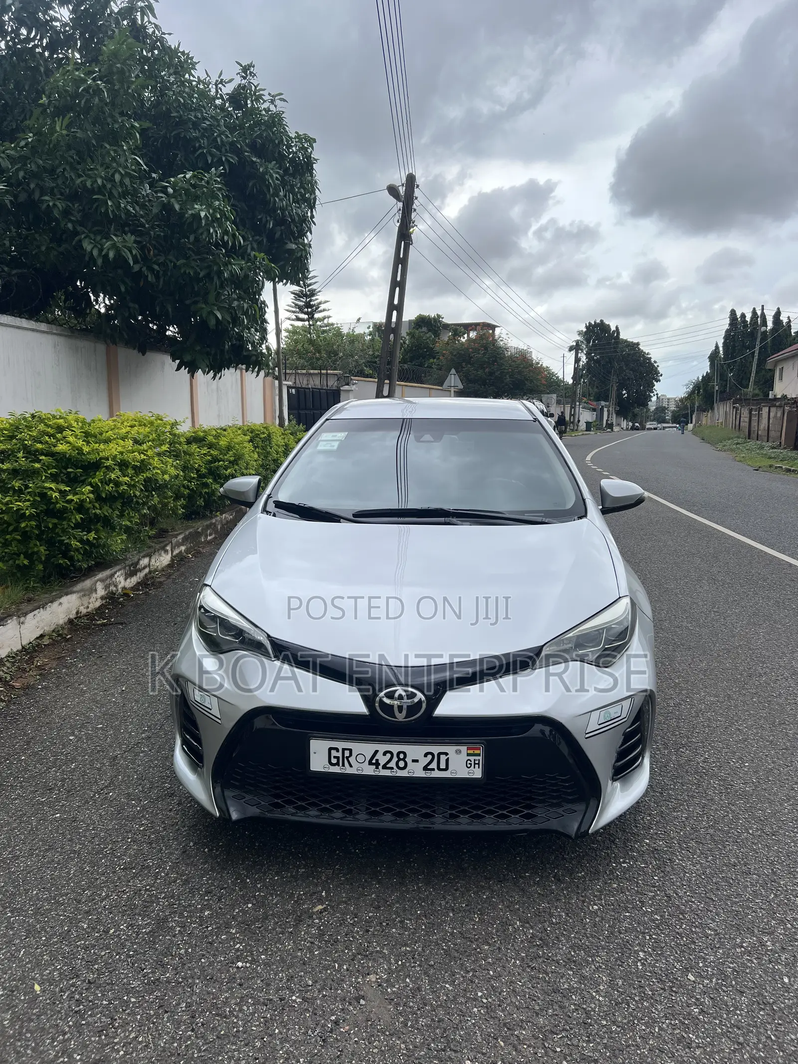 Toyota Corolla SE (1.8L 4cyl 6M) 2018 Silver