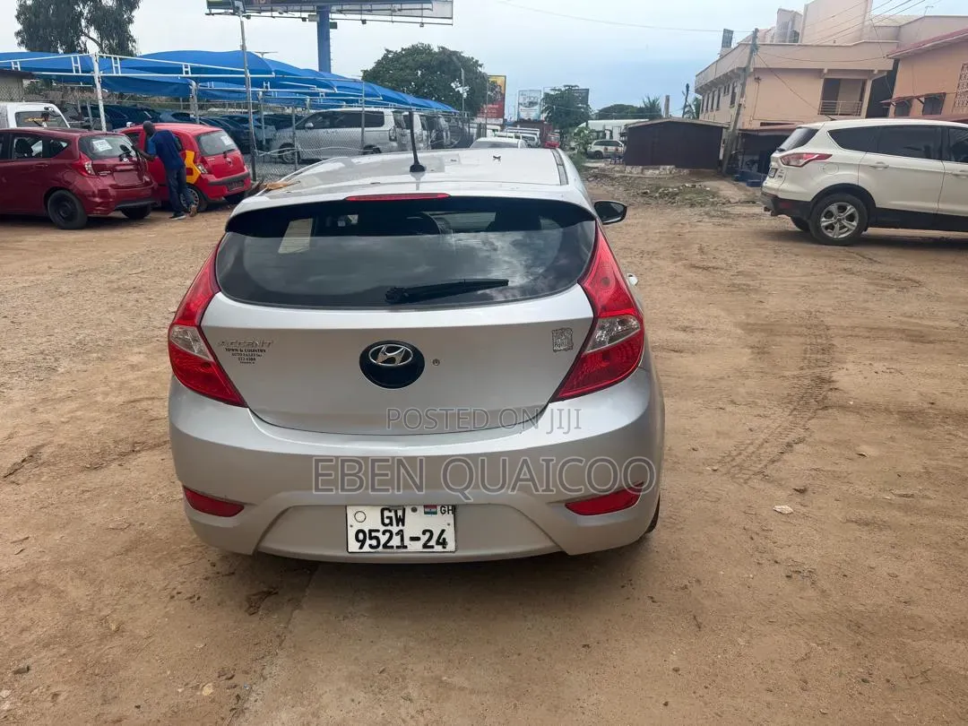 Hyundai Accent 2013 Silver