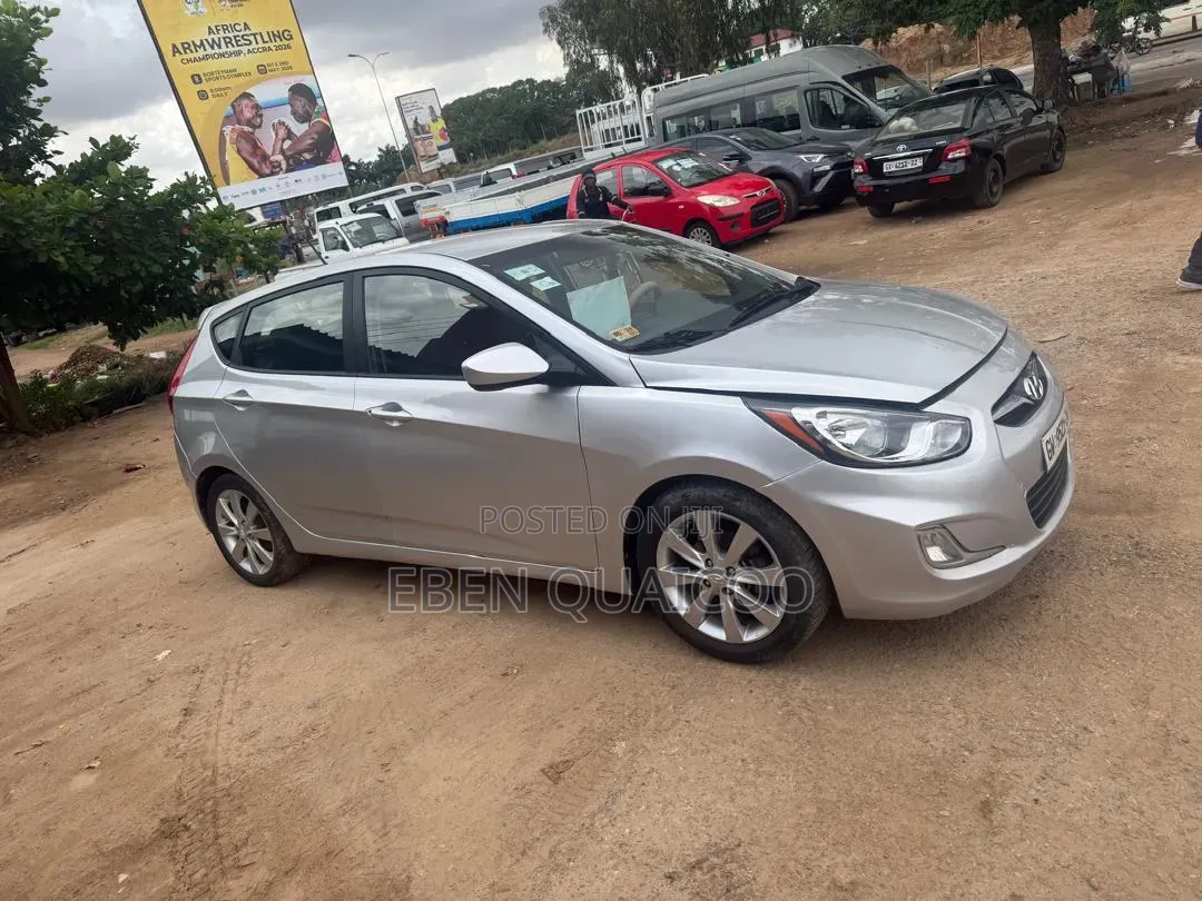 Hyundai Accent 2013 Silver