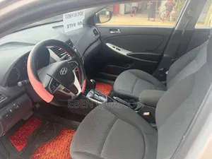 Hyundai Accent 2013 Silver