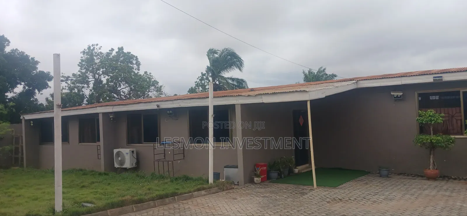 3-Bedrooms House for Office Use Only