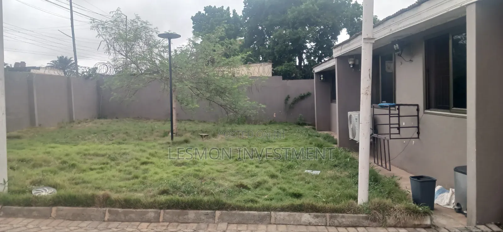 3-Bedrooms House for Office Use Only