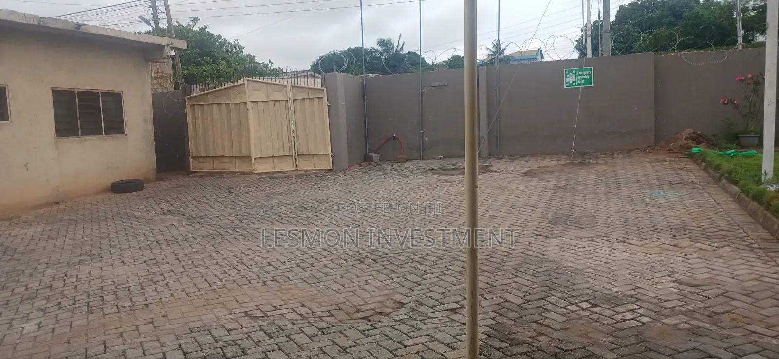 3-Bedrooms House for Office Use Only
