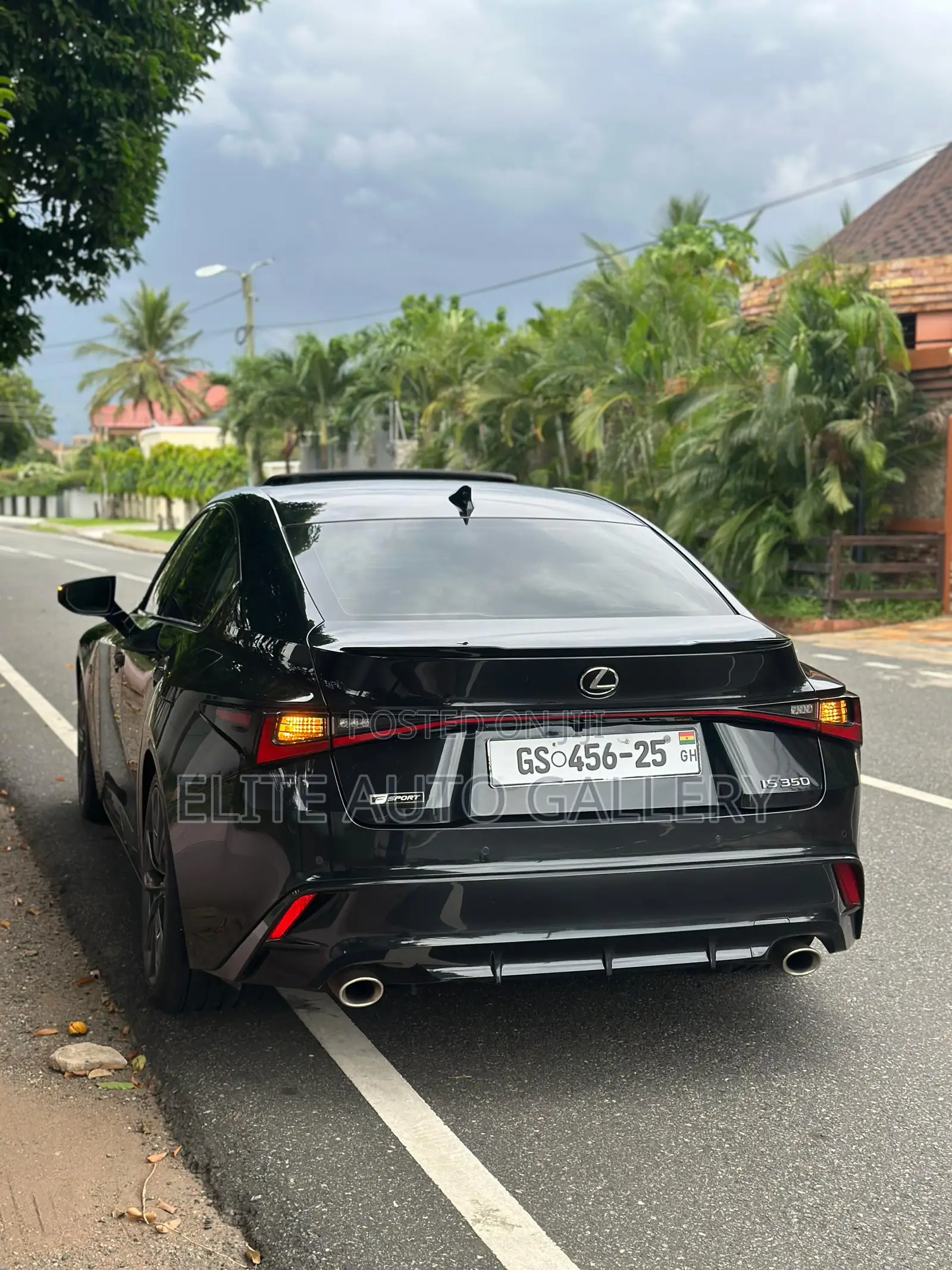 Lexus IS 2022 Black