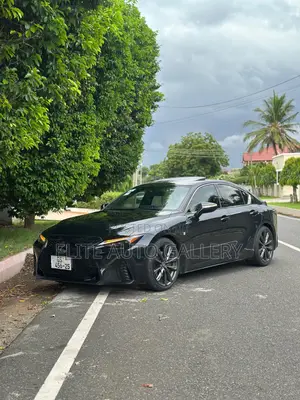 Lexus IS 2022 Black