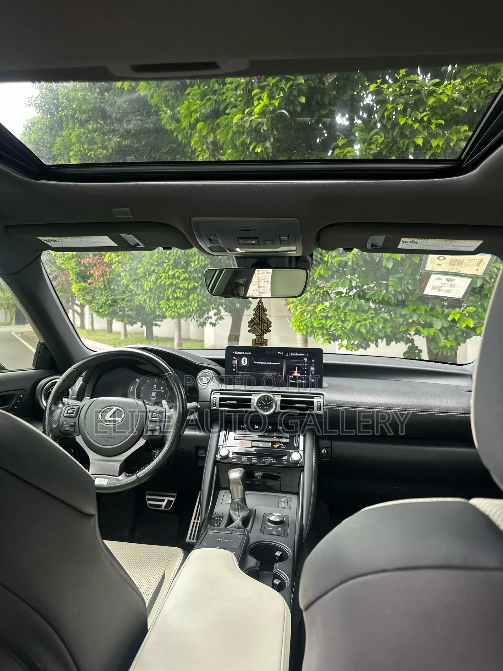 Lexus IS 2022 Black