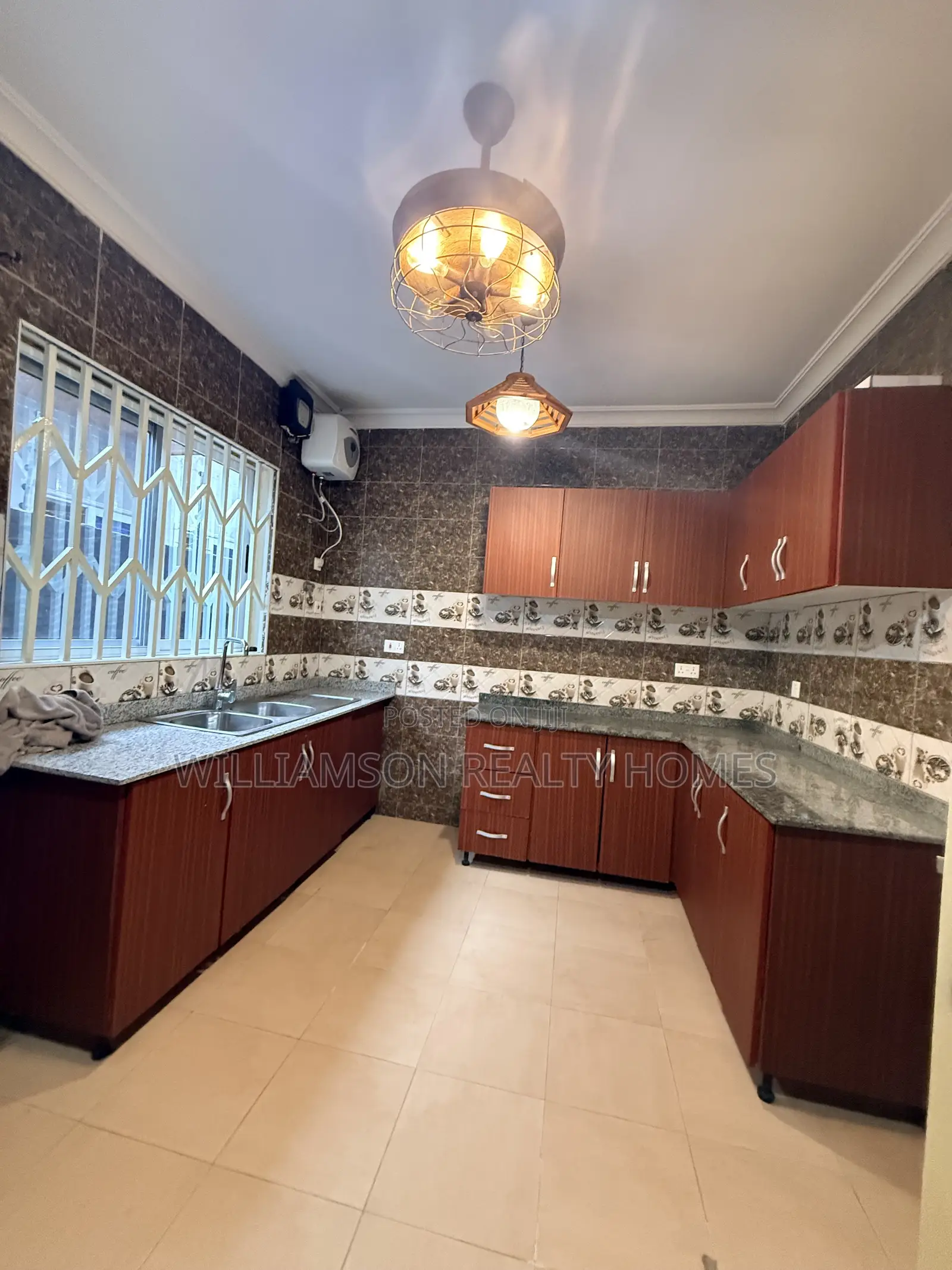 4bdrm House in Baatsonaa Total Area, Spintex for rent