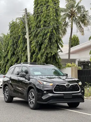 Toyota Highlander Limited 2022 Black