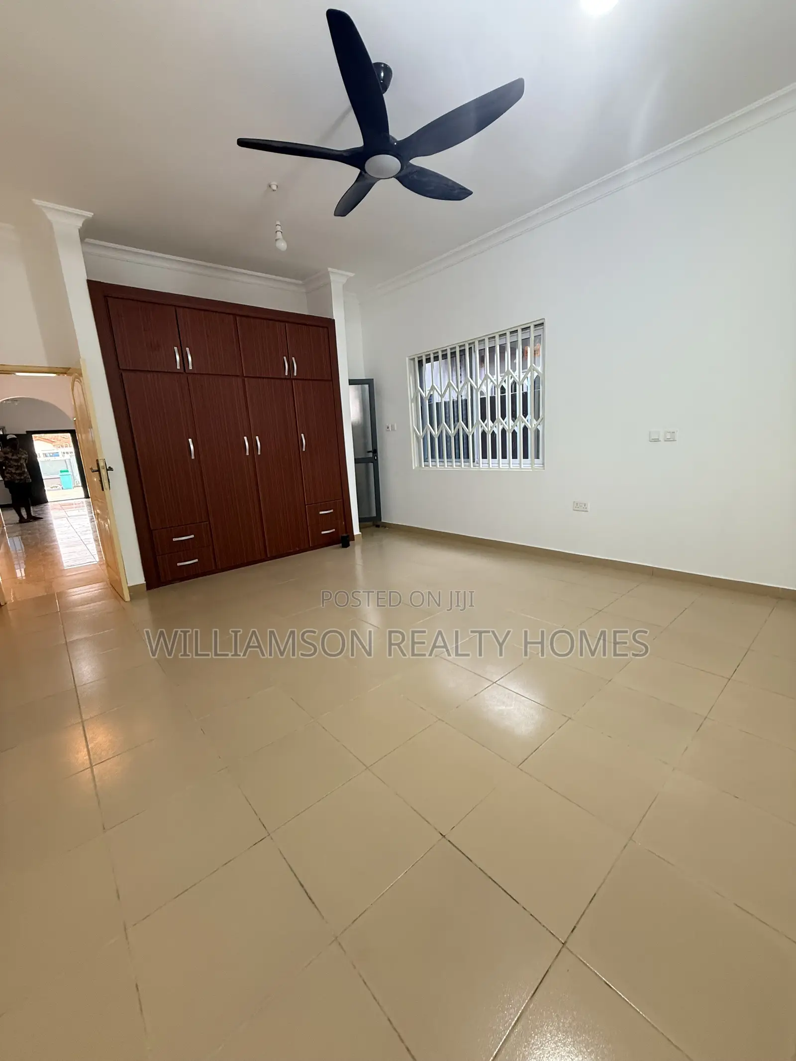 4bdrm House in Baatsonaa Total Area, Spintex for rent