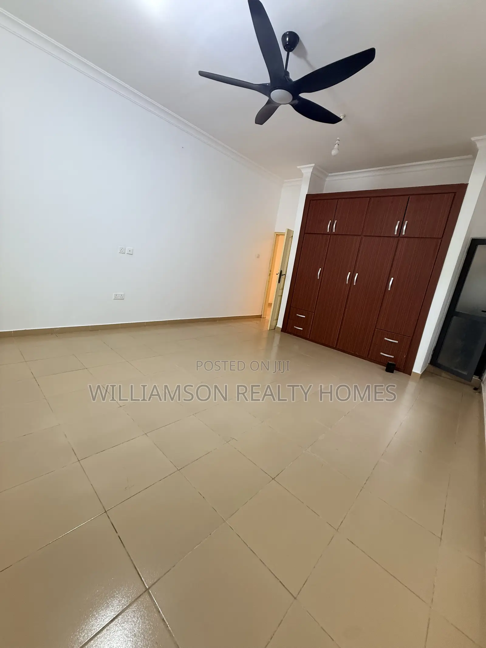 4bdrm House in Baatsonaa Total Area, Spintex for rent