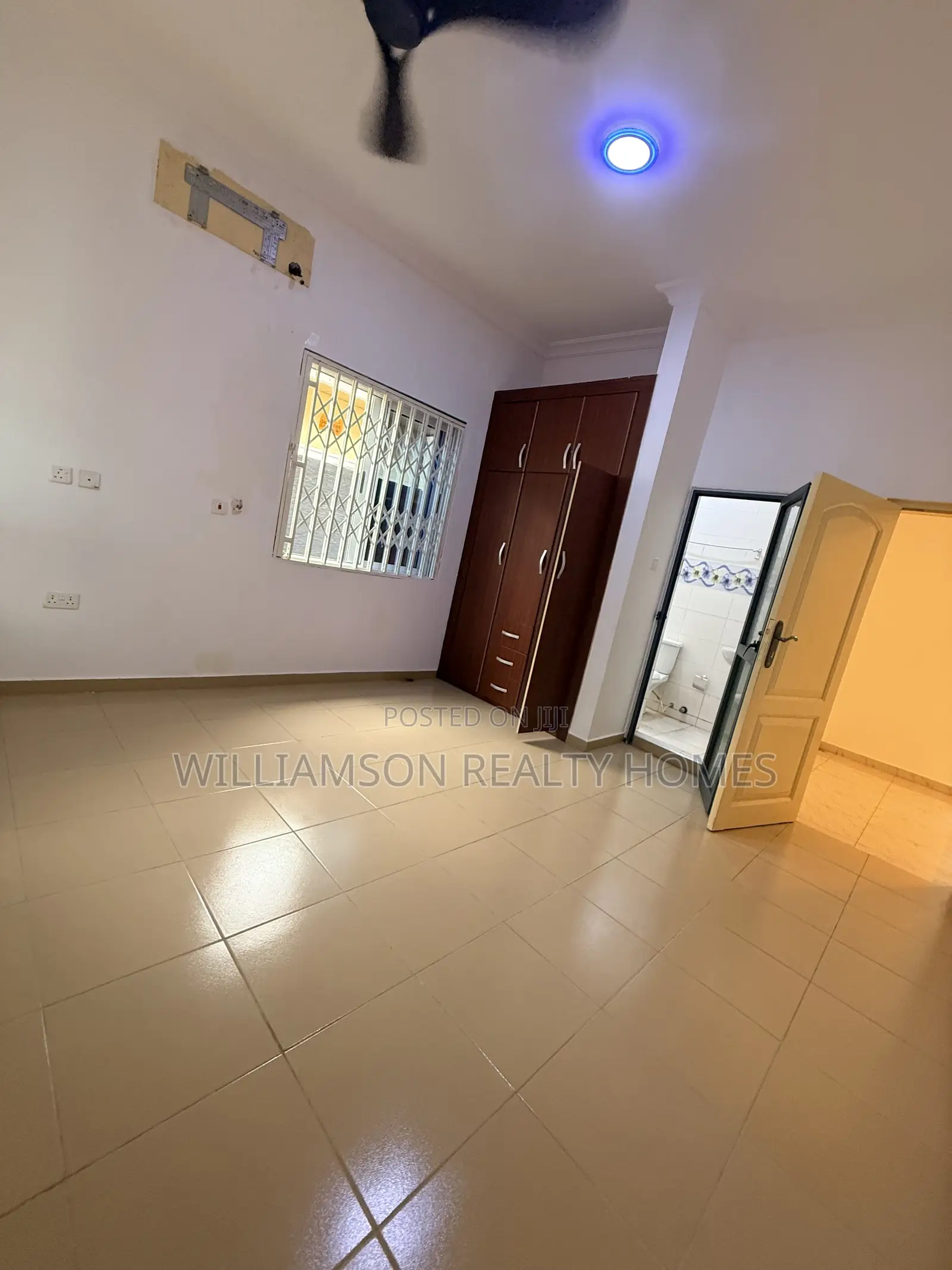 4bdrm House in Baatsonaa Total Area, Spintex for rent