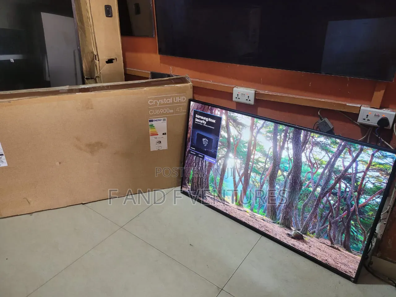 Samsung 43" Crystal Uhd Tv (Cu6900) 