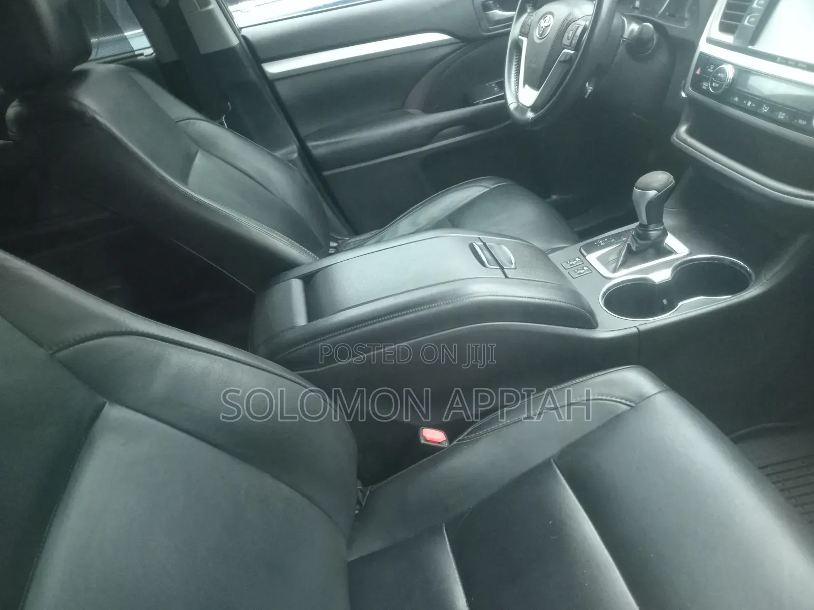 Toyota Highlander LE 4x4 V6 (3.5L 6cyl 8A) 2018 Brown