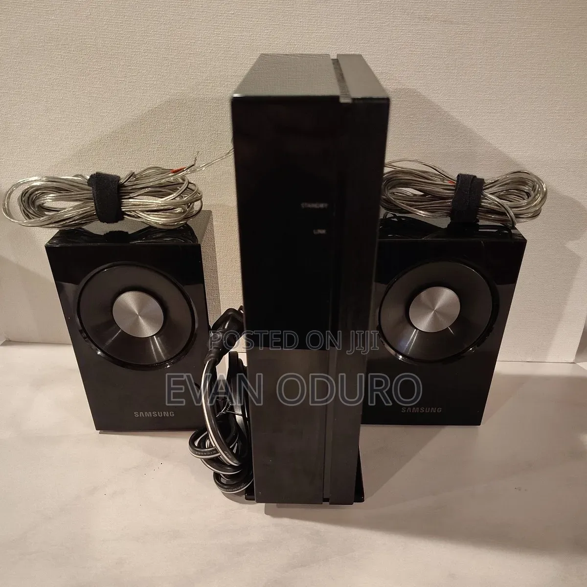 Samsung Swa-5000 Wireless Rear Surround Speaker Kit for Home Theater