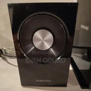 Samsung Swa-5000 Wireless Rear Surround Speaker Kit for Home Theater