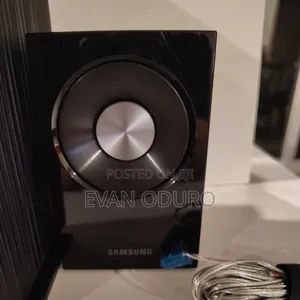 Samsung Swa-5000 Wireless Rear Surround Speaker Kit for Home Theater