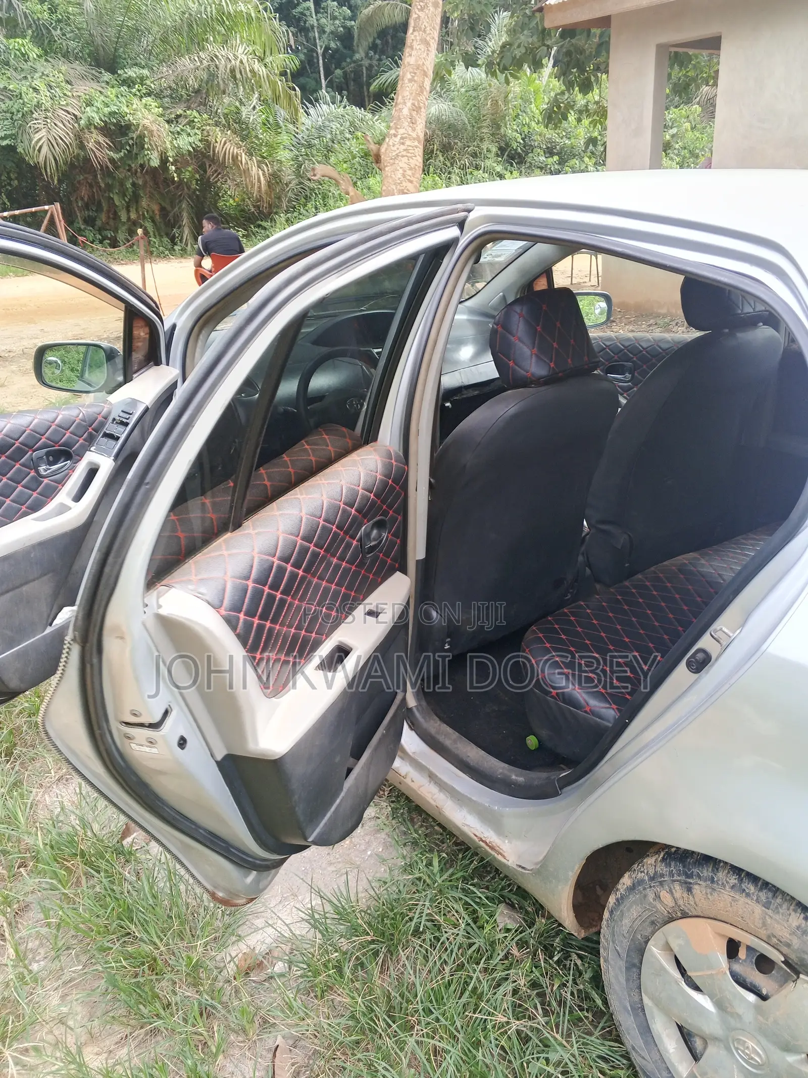 Toyota Vitz 1.0 FWD 3dr 2010 Silver