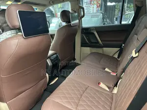 Toyota Land Cruiser Prado 2017 Gray