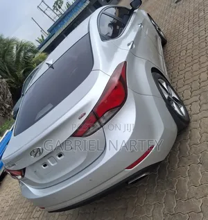 Hyundai Avante 2014 Silver