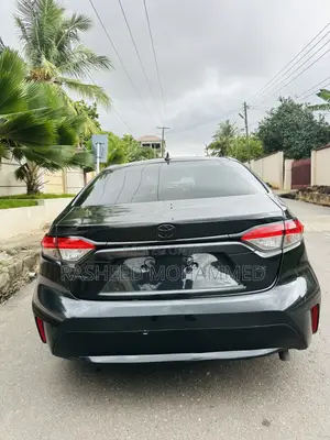 Toyota Corolla LE 2021 Black