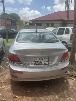 Hyundai Accent SE 2013 Silver