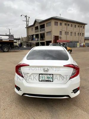Honda Civic 2019 White