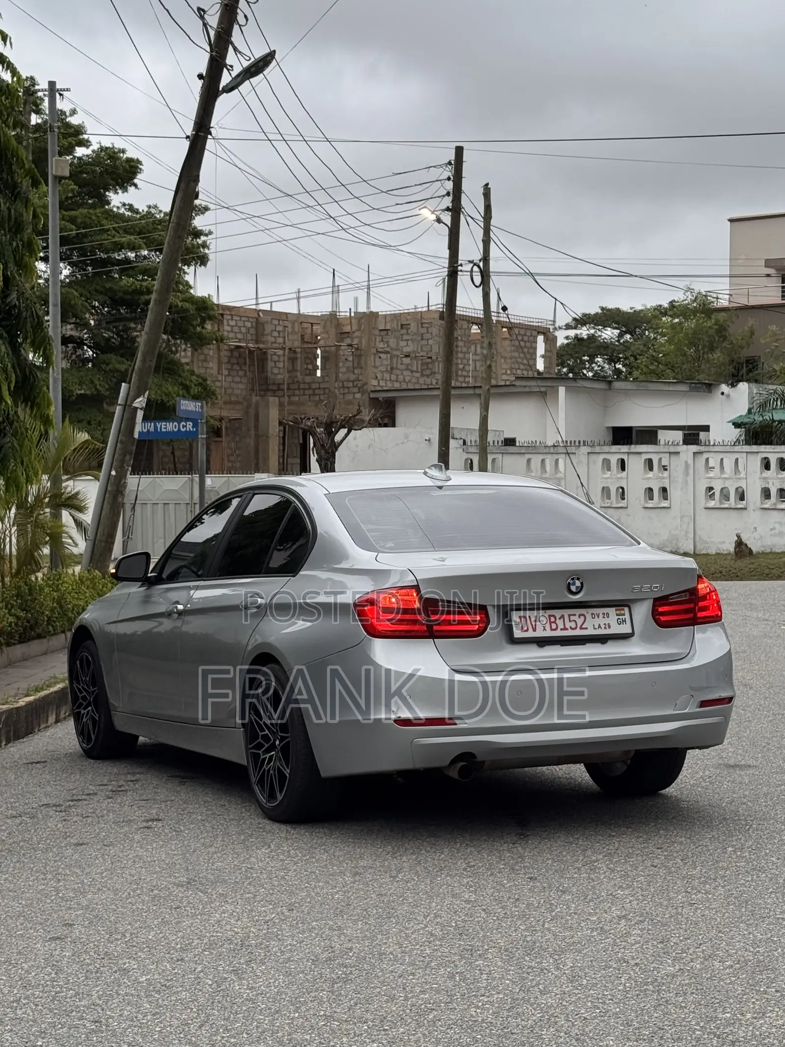 BMW 320i Sedan RWD 2014 Silver